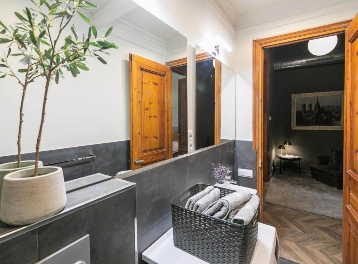 Avinyo 2 Gotic - Spacious Loft In Gothic Quarter! Barcelone Extérieur photo